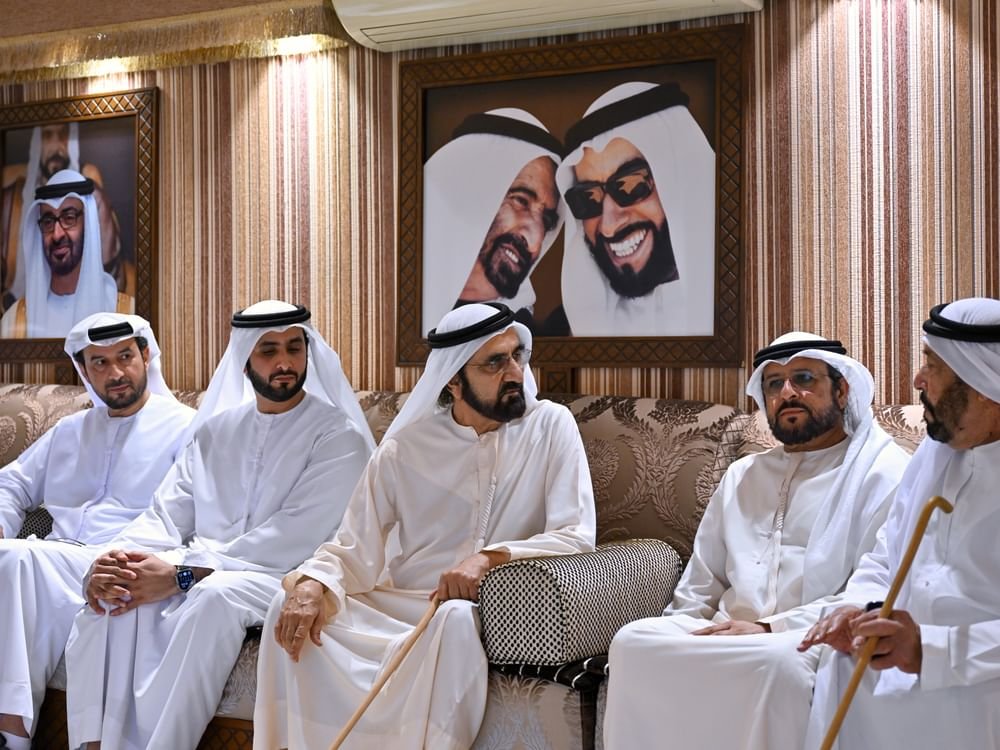 محمد بن راشد يقدم واجب العزاء بوفاة محمد بن سعيد الطاير 1 محمد بن راشد يقدم واجب العزاء بوفاة محمد بن سعيد الطاير