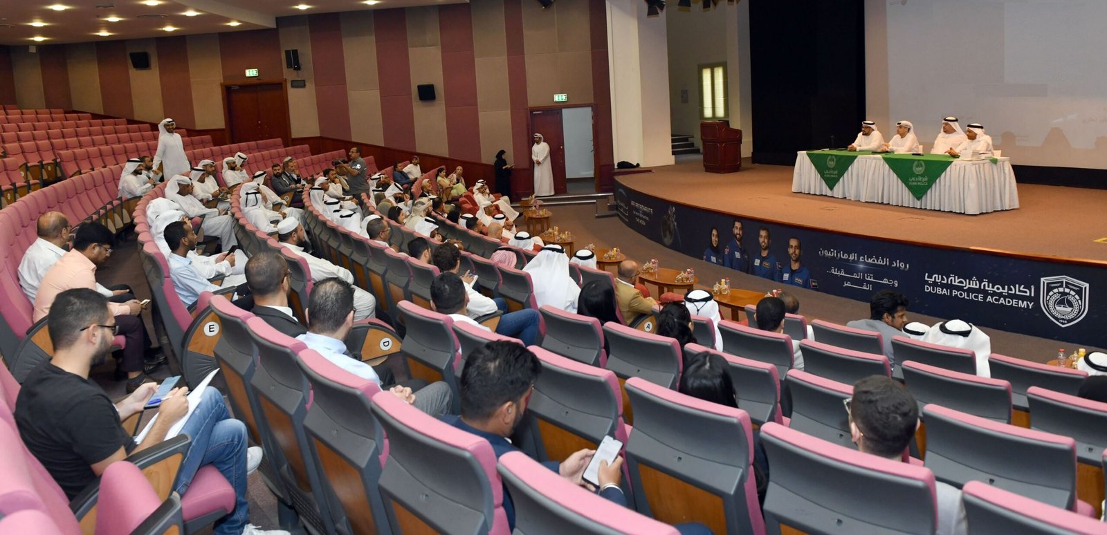 شرطة دبي تُنظم مُلتقى "أمن المجمعات السكنية" 1 شرطة دبي تُنظم مُلتقى "أمن المجمعات السكنية"