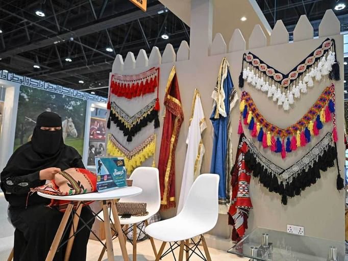 معرض الصيد والفروسية 2024 يحتفي بمزيج غني من التراث الثقافي الإماراتي 1 معرض الصيد والفروسية 2024 يحتفي بمزيج غني من التراث الثقافي الإماراتي