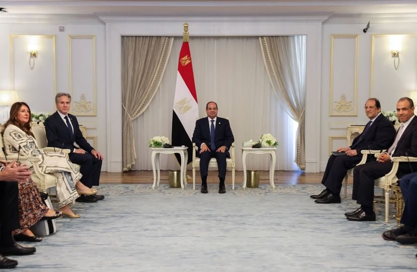 الرئيس المصري يدعو خلال لقائه بلينكن إلى الاحتكام لصوت العقل وإنهاء الحرب الجارية في قطاع غزة 1 الرئيس المصري يدعو خلال لقائه بلينكن إلى الاحتكام لصوت العقل وإنهاء الحرب الجارية في قطاع غزة