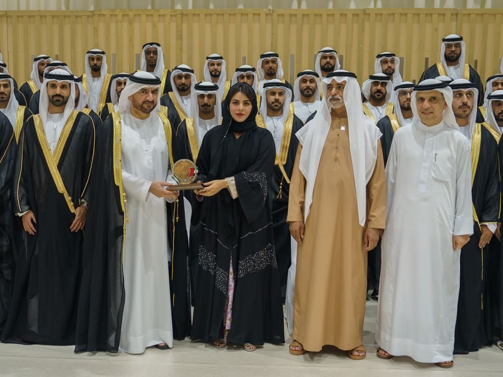 عبدالله بن سالم القاسمي يشهد العرس الجماعي الأول في البيت متوحد بضاحية الرحمانية 1 عبدالله بن سالم القاسمي يشهد العرس الجماعي الأول في البيت متوحد بضاحية الرحمانية