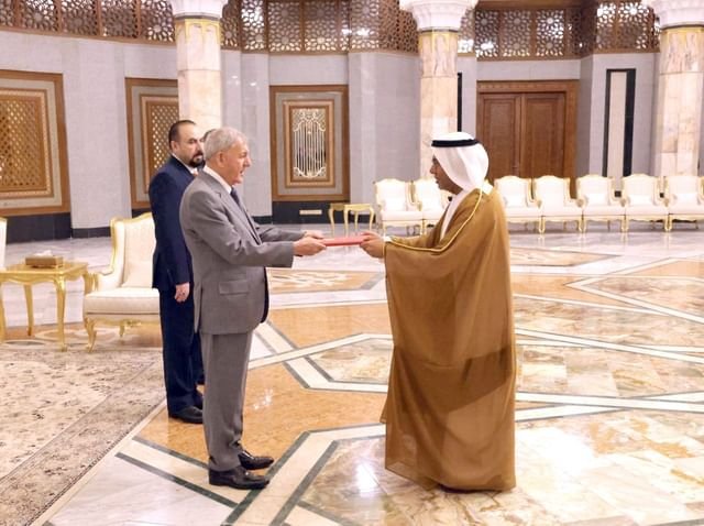 سفير الإمارات يقدم أوراق اعتماده إلى رئيس جمهورية العراق 1 سفير الإمارات يقدم أوراق اعتماده إلى رئيس جمهورية العراق