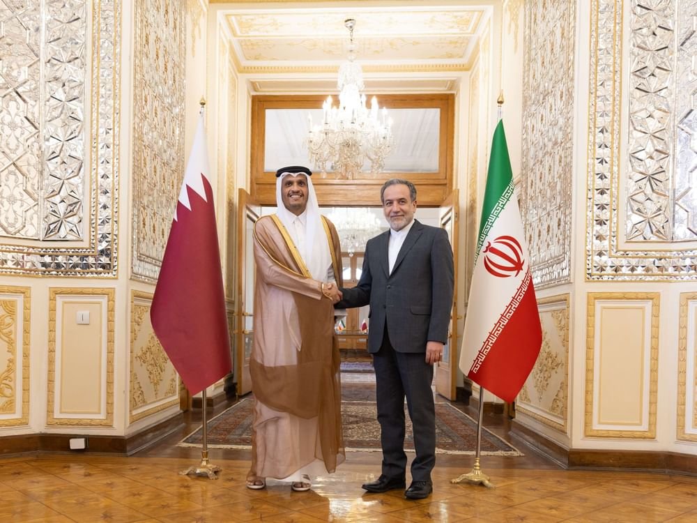 رئيس وزراء قطر يجري مباحثات في طهران مع وزير خارجية إيران 1 رئيس وزراء قطر يجري مباحثات في طهران مع وزير خارجية إيران
