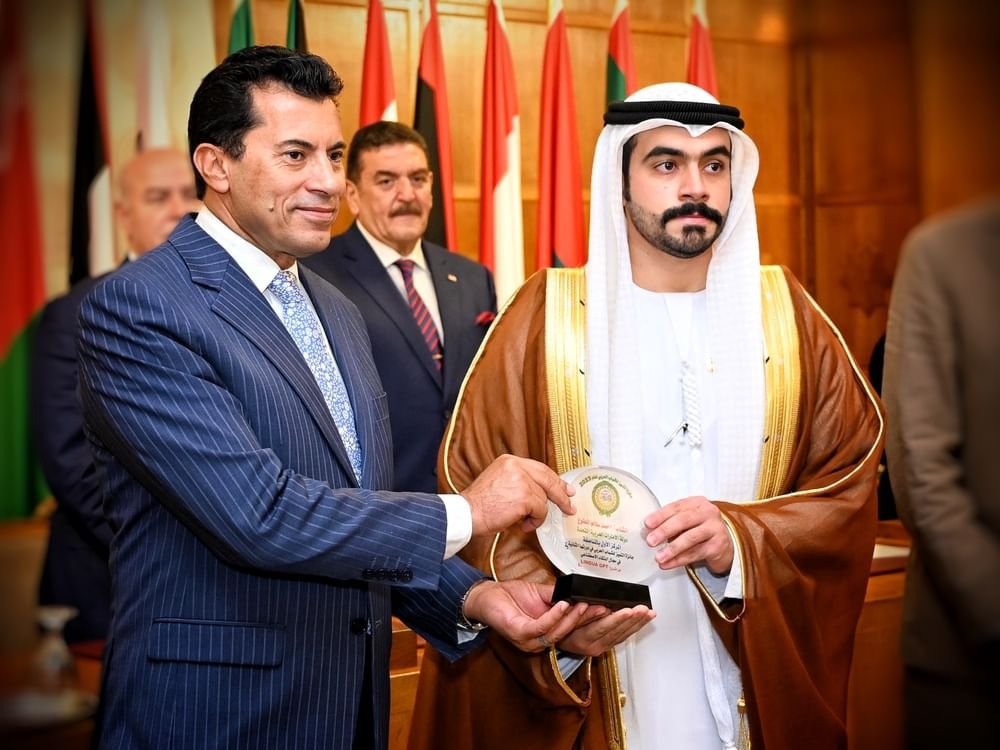 الريم الفلاسي: فوز المطوع بجائزة التميز للشباب العربي يثبت قدرة أبناء الإمارات على التفوق والريادة 1 الريم الفلاسي: فوز المطوع بجائزة التميز للشباب العربي يثبت قدرة أبناء الإمارات على التفوق والريادة