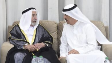 حاكم الشارقة يعزي حاكم أم القيوين في وفاة الشيخ عبدالله بن أحمد المعلا
