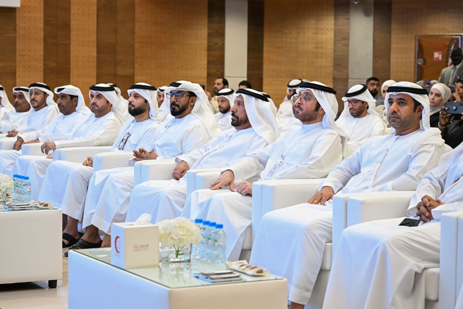 "الهلال" يطلق جائزة "عون للخدمة المجتمعية" بدورتها الـ13 1 "الهلال" يطلق جائزة "عون للخدمة المجتمعية" بدورتها الـ13