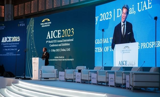 إيفزا دبي راعيًا رئيسيًّا للمؤتمر الدولي الـ 10 لمنظمة المناطق الحرة 1 إيفزا دبي راعيًا رئيسيًّا للمؤتمر الدولي الـ 10 لمنظمة المناطق الحرة