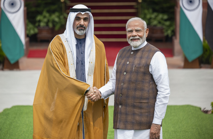 ولي عهد أبوظبي ورئيس الوزراء الهندي يبحثان العلاقات بين البلدين وسبل تعزيزها 1 ولي عهد أبوظبي ورئيس الوزراء الهندي يبحثان العلاقات بين البلدين وسبل تعزيزها