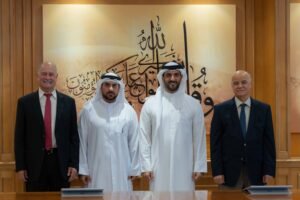 سلطان بن أحمد القاسمي يشهد توقيع اتفاقية كرسي استاذية باسم "نفط الشارقة الوطنية" بجامعة الشارقة