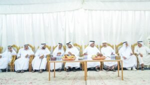 سعود بن صقر يعزي محمود حسن الشمسي بوفاة زوجته