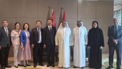 غرفة رأس الخيمة ومؤسسة سعود تبحثان مع وفد صيني تعزيز العلاقات التجارية والاستثمارية