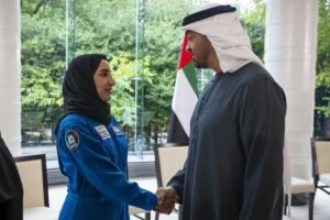 رئيس الدولة يلتقي طلبة الإمارات الدارسين في الولايات المتحدة ورائدي فضاء إماراتيين خريجي برنامج "ناسا"