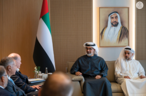 خالد بن محمد بن زايد يلتقي رئيس مجلس إدارة مجموعة "إتش إس بي سي" القابضة