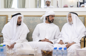خليفة بن طحنون بن محمد يُقدم واجب العزاء في وفاة زوجة أحمد بن حميد المنصوري