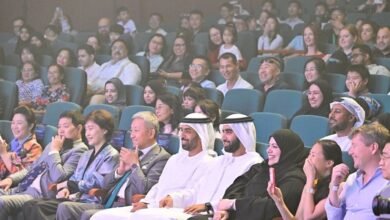 أحمد وصقر بن سعود يشهدان عرضاً مسرحياً غحتفاء بالعلاقات المتنامية مع الصين