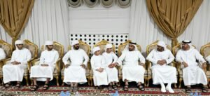 سيف بن زايد يقدم واجب العزاء في شهداء الوطن