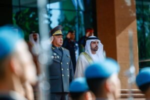 حمدان بن محمد يبحث مع وزير الدفاع الأوزبكي سبل تعزيز التعاون المشترك