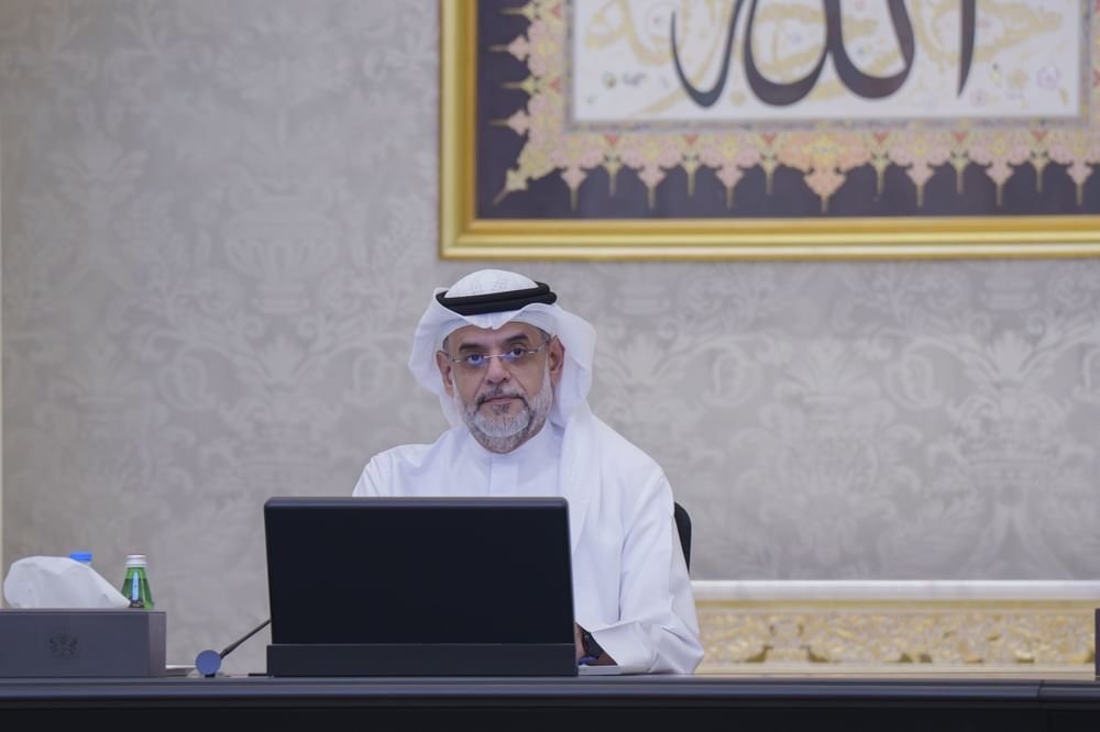 برئاسة ولي العهد.. "تنفيذي الشارقة" يعتمد خطة توفير محطات لشحن المركبات الكهربائية 1 برئاسة ولي العهد.. "تنفيذي الشارقة" يعتمد خطة توفير محطات لشحن المركبات الكهربائية