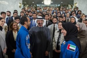رئيس الدولة يلتقي طلبة الإمارات الدارسين في الولايات المتحدة ورائدي فضاء إماراتيين خريجي برنامج "ناسا"