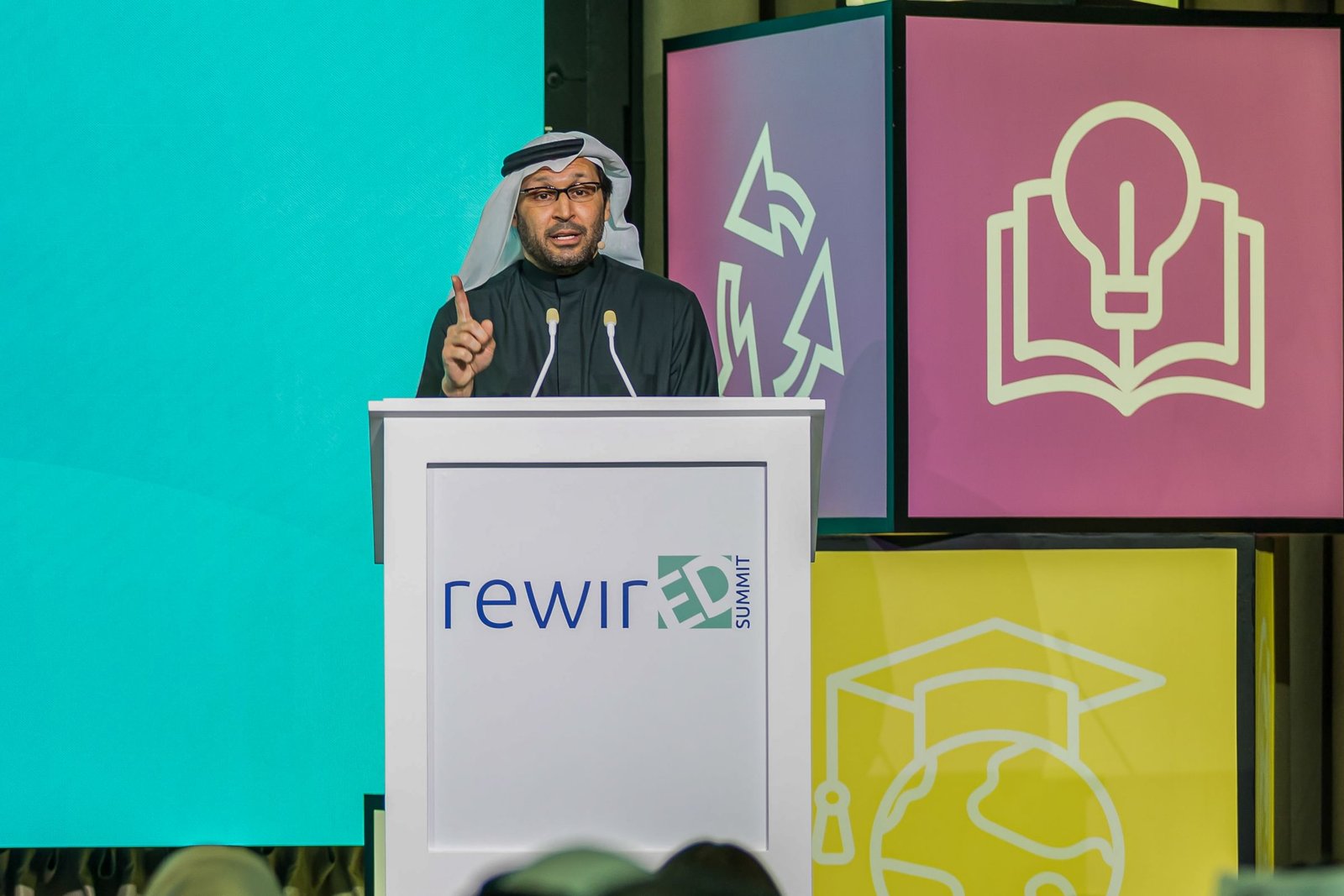 دبي العطاء تكشف عن تقرير لدمج التعليم في العمل المناخي 1 دبي العطاء تكشف عن تقرير لدمج التعليم في العمل المناخي