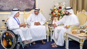 محمد الشرقي يلتقي الطالب سليمان العنتلي الفائز بالمركز الأول في ”تحدي القراءة العربي“ ضمن فئة أصحاب الهمم