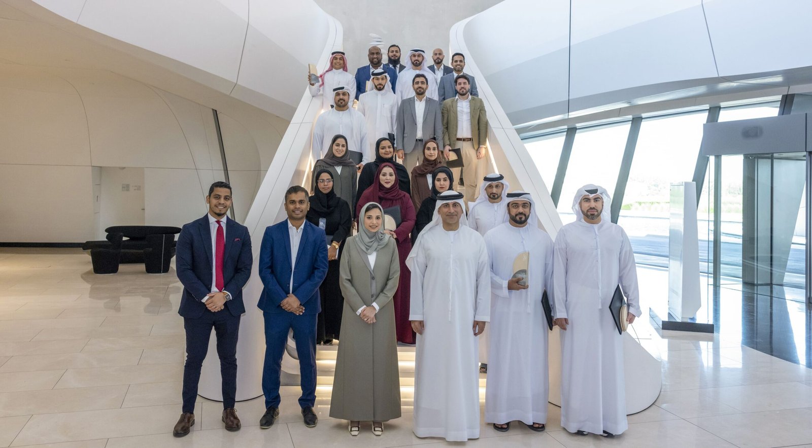 مجموعة بيئة تحتفل بأول دفعة من خريجي برنامج قادة المستقبل 1 مجموعة بيئة تحتفل بأول دفعة من خريجي برنامج قادة المستقبل