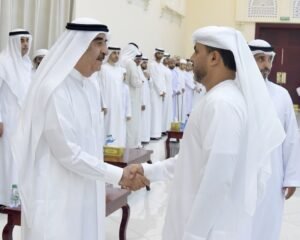 حاكم أم القيوين يتقبل تعازي وزير العدل فى وفاة الشيخ عبدالله بن أحمد المعلا
