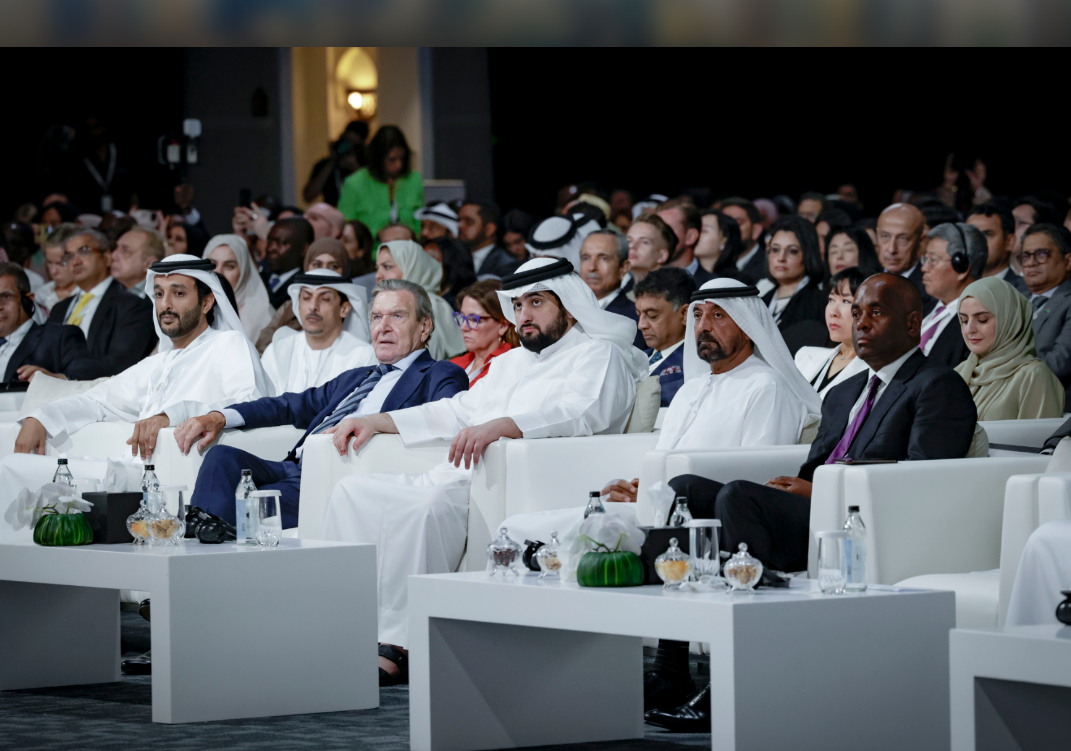 أحمد بن محمد يشهد افتتاح الدورة العاشرة للمؤتمر والمعرض العالمي للمناطق الحرة 1 أحمد بن محمد يشهد افتتاح الدورة العاشرة للمؤتمر والمعرض العالمي للمناطق الحرة