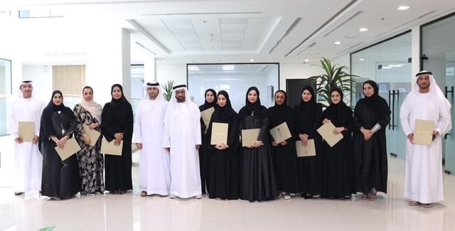 جامعة الفجيرة تحتفي بتخريج الدفعة الأولى من "الدبلوم التنفيذي في الإدارة الحكومية" 1 جامعة الفجيرة تحتفي بتخريج الدفعة الأولى من "الدبلوم التنفيذي في الإدارة الحكومية"