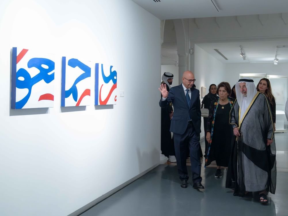 حاكم الشارقة يفتتح معرض" جذور وحداثة الفن العربي المعاصر في منطقة البحر المتوسط" 1 حاكم الشارقة يفتتح معرض" جذور وحداثة الفن العربي المعاصر في منطقة البحر المتوسط"