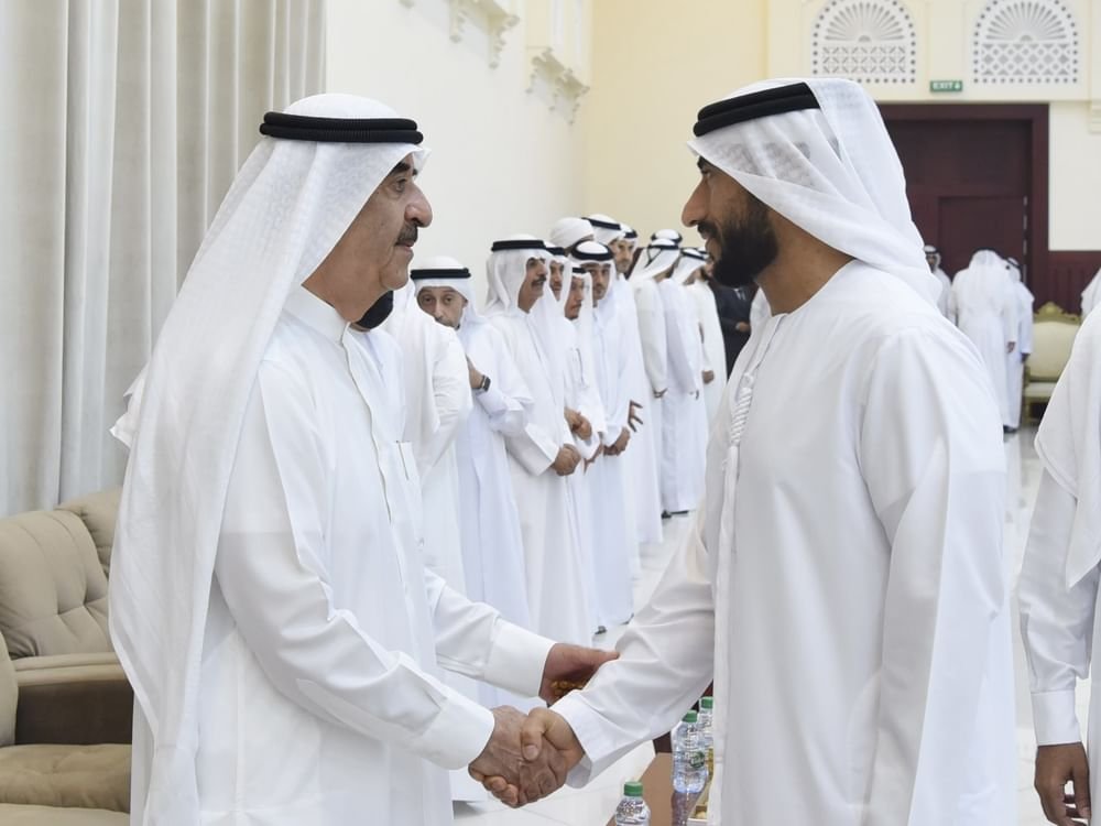 حاكم أم القيوين يتقبل تعازي عبدالله بن حمد بن سيف الشرقي بوفاة الشيخ عبدالله بن أحمد المعلا 1 حاكم أم القيوين يتقبل تعازي عبدالله بن حمد بن سيف الشرقي بوفاة الشيخ عبدالله بن أحمد المعلا