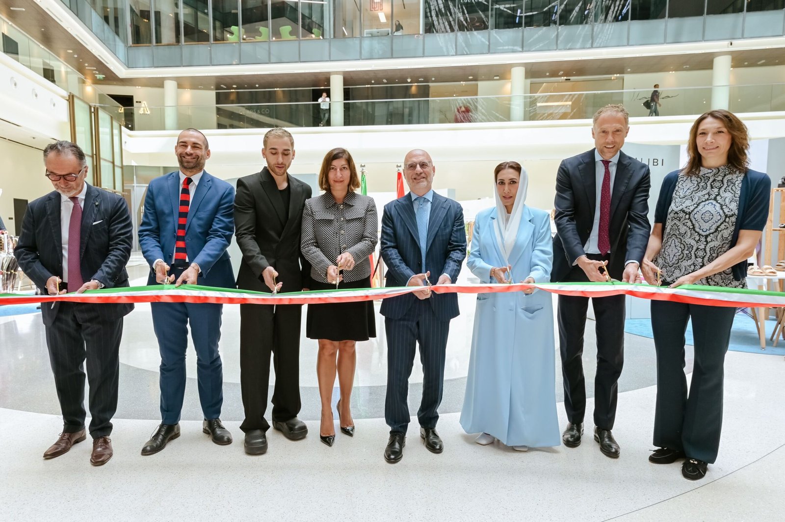 العلامات التجارية العالمية تستعرض منتجاتها خلال "أسبوع دبي للموضة" 1 العلامات التجارية العالمية تستعرض منتجاتها خلال "أسبوع دبي للموضة"