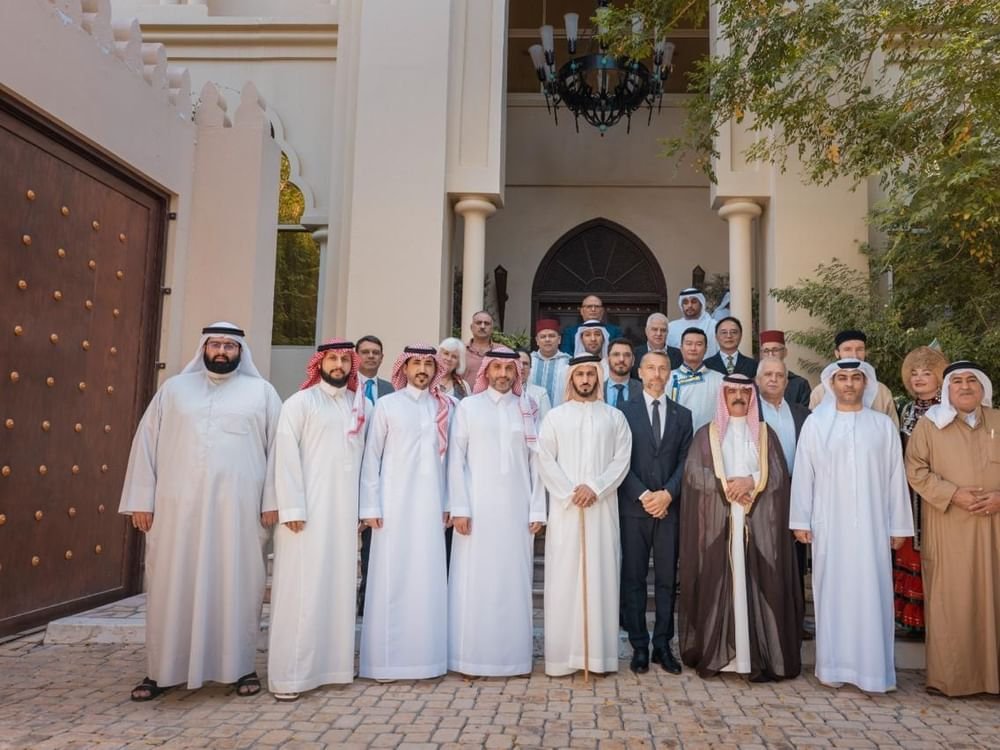 جمعية الإمارات للخيول العربية تبحث التعاون مع ضيوف جناحها بـ"معرض الصيد" 1 جمعية الإمارات للخيول العربية تبحث التعاون مع ضيوف جناحها بـ"معرض الصيد"