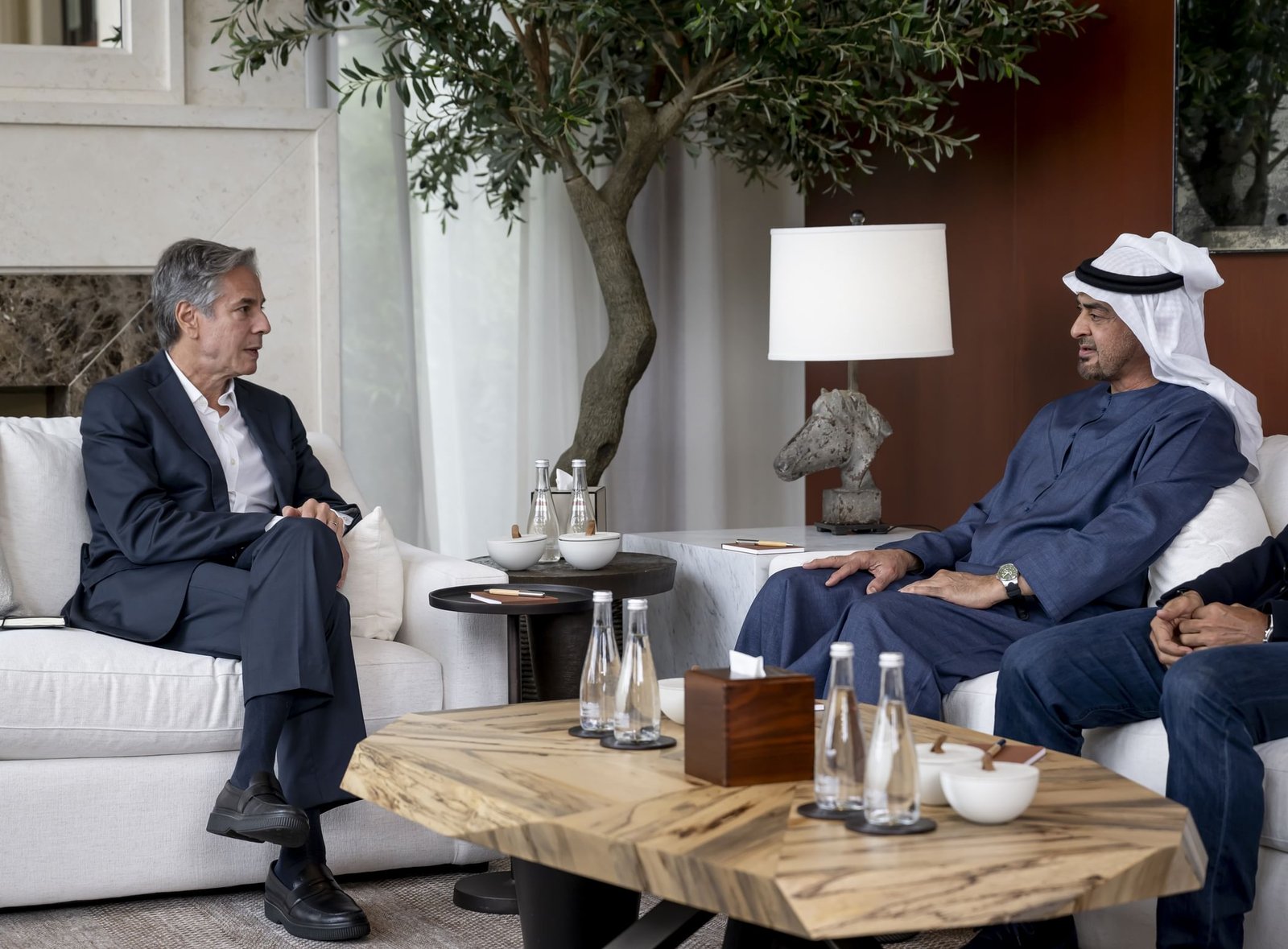 رئيس الدولة يلتقي وزير الخارجية ومستشار الأمن القومي في إطار زيارته الرسمية إلى الولايات المتحدة 1 رئيس الدولة يلتقي وزير الخارجية ومستشار الأمن القومي في إطار زيارته الرسمية إلى الولايات المتحدة