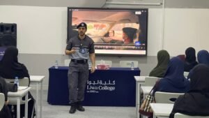 شرطة أبوظبي تعزز التوعية لطلبة ثلاث جامعات بحملة "درب السلامة" 2 شرطة أبوظبي تعزز التوعية لطلبة ثلاث جامعات بحملة "درب السلامة"