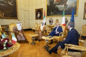 صقر غباش ورئيس مجلس النواب الايطالي يؤكدان عمق علاقات البلدين 2 صقر غباش ورئيس مجلس النواب الايطالي يؤكدان عمق علاقات البلدين