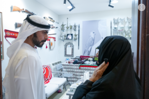 خليفة بن طحنون بن محمد يزور مهرجان الحرف والصناعات التقليدية