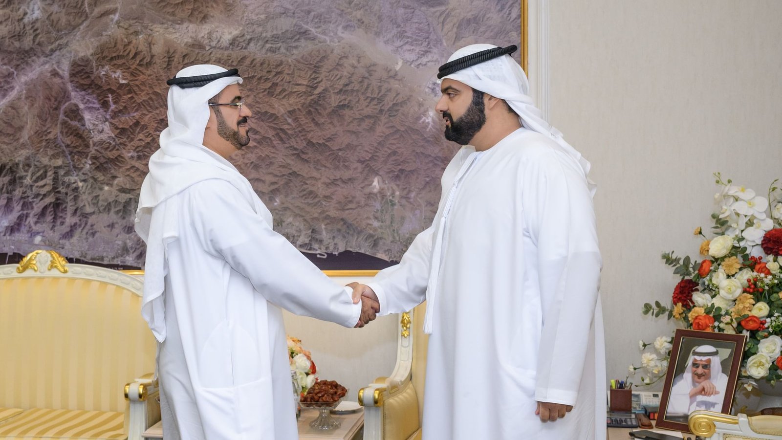 محمد الشرقي يستقبل مدير بلدية دبا الفجيرة ويطلع على مشاريعها التطويرية 1 محمد الشرقي يستقبل مدير بلدية دبا الفجيرة ويطلع على مشاريعها التطويرية