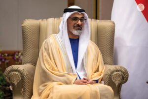 ولي عهد أبوظبي ورئيس وزراء سنغافورة يبحثان سُبل تعزيز العلاقات بين البلدين