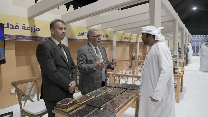 مشاركة بارزة للقرية العراقية في مهرجان ومزاد ليوا للتمور 1 مشاركة بارزة للقرية العراقية في مهرجان ومزاد ليوا للتمور