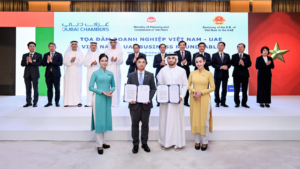 طيران الإمارات توقع مذكرتي تفاهم مع الخطوط الجوية الفيتنامية و"فيت جيت"