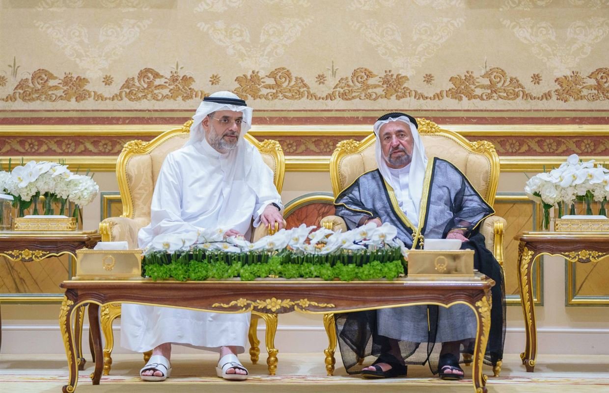 سلطان القاسمي يصدر مرسوماً أميرياً بشأن تشكيل مجلس الطاقة برئاسة ولي عهد الشارقة 1 سلطان القاسمي يصدر مرسوماً أميرياً بشأن تشكيل مجلس الطاقة برئاسة ولي عهد الشارقة