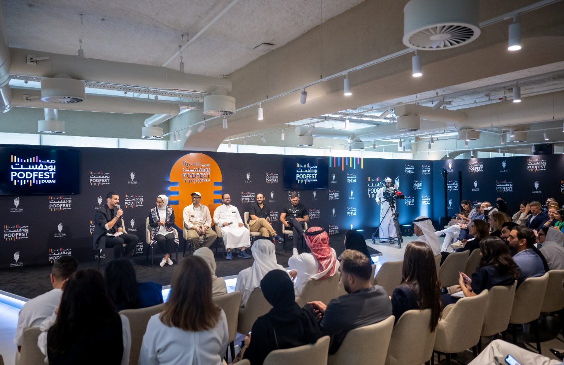 برعاية أحمد بن محمد٬"دبي بودفِست 2024" يجمع نخبة صُنّاع المحتوى الصوتي في العالم العربي لبحث مستجدات البودكاست وتأكيد فرص ازدهاره 1 برعاية أحمد بن محمد٬"دبي بودفِست 2024" يجمع نخبة صُنّاع المحتوى الصوتي في العالم العربي لبحث مستجدات البودكاست وتأكيد فرص ازدهاره