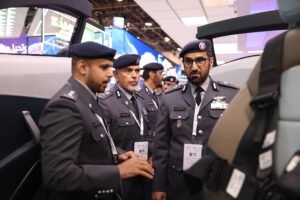 قائد عام شرطة أبوظبي يزور جيتكس 2024