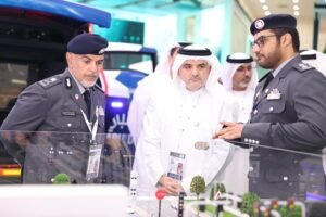 قائد عام شرطة أبوظبي يزور جيتكس 2024