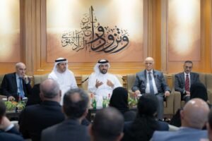 سلطان بن أحمد القاسمي يلتقي أعضاء الهيئة التدريسية الجدد بجامعة الشارقة