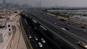 طرق دبي تفتتح جميع مراحل مشروع تطوير شارع الخيل في سبعة مواقع