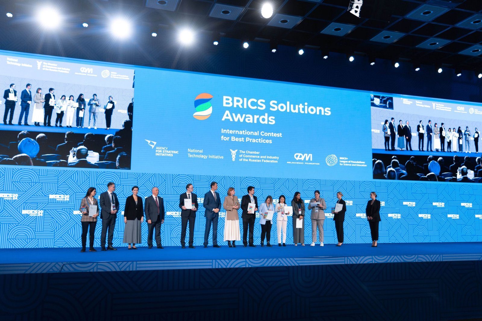 مشروعان إماراتيان يحصدان جائزتين في إدارة اللوجستيات والزراعة ضمن مسابقة BRICS Solutions Awards 1 مشروعان إماراتيان يحصدان جائزتين في إدارة اللوجستيات والزراعة ضمن مسابقة BRICS Solutions Awards