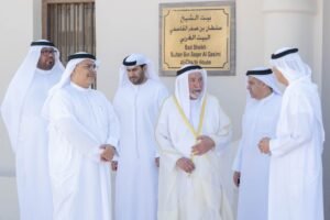سلطان القاسمي يتفقد عدداً من المشروعات الثقافية في منطقة قلب الشارقة