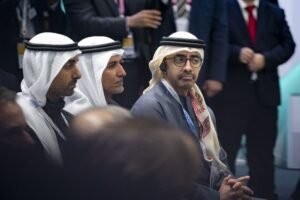 رئيس الدولة يحضر أعمال قمة "بريكس" التي افتتحها الرئيس الروسي